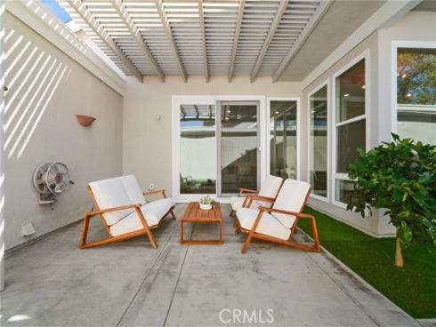 30  Woodland   Drive, Irvine, CA