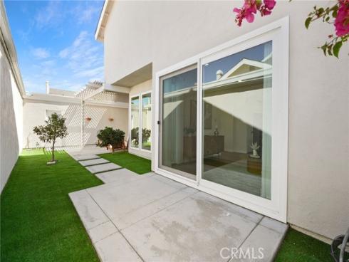 30  Woodland   Drive, Irvine, CA