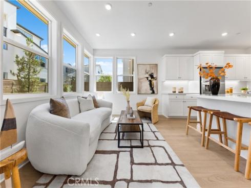 422  Lobata  , Irvine, CA