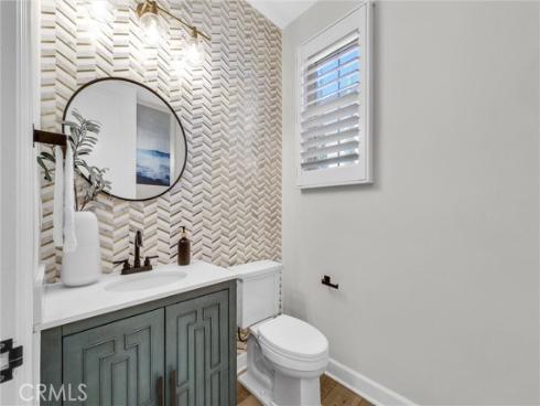 61  Acorn Glen  , Irvine, CA