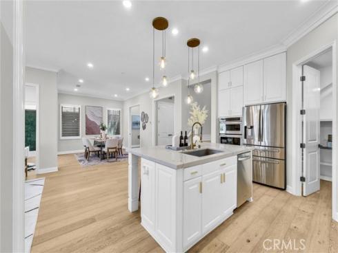 61  Acorn Glen  , Irvine, CA