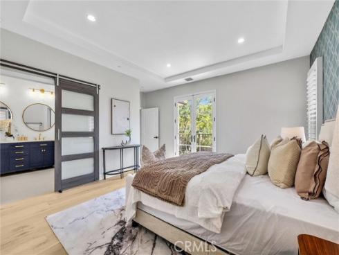 61  Acorn Glen  , Irvine, CA