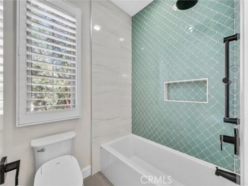 61  Acorn Glen  , Irvine, CA