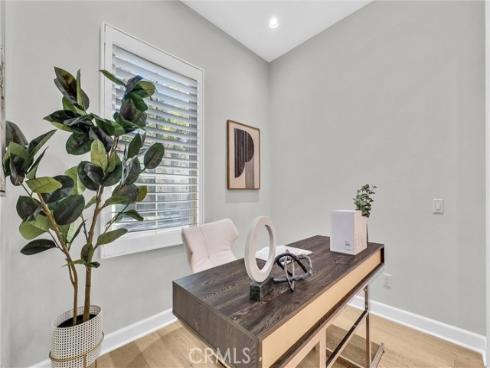 61  Acorn Glen  , Irvine, CA