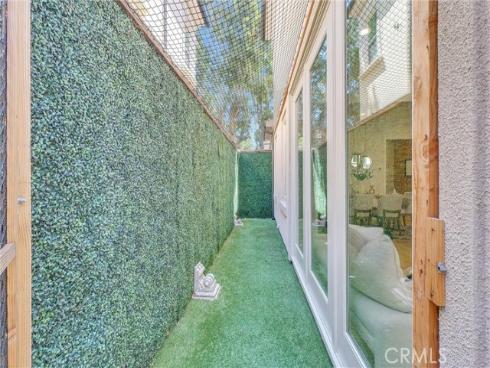 61  Acorn Glen  , Irvine, CA