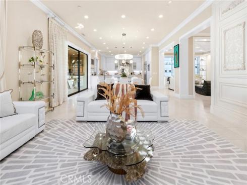 123  Calderon  , Irvine, CA