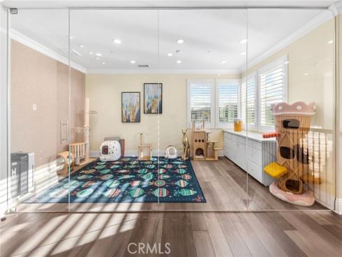 123  Calderon  , Irvine, CA