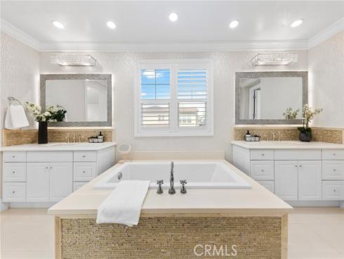 123  Calderon  , Irvine, CA