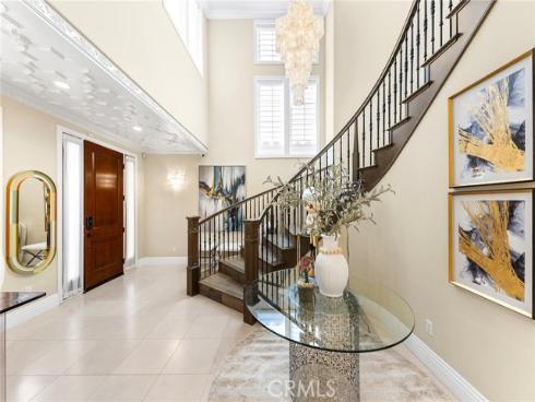 123  Calderon  , Irvine, CA