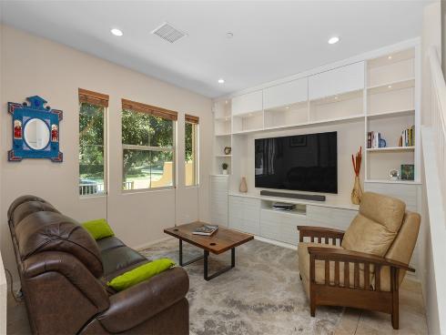 68  Elysian  , Irvine, CA