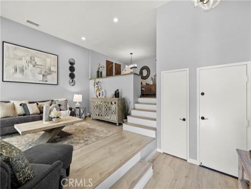 3  Summer Breeze  , Irvine, CA