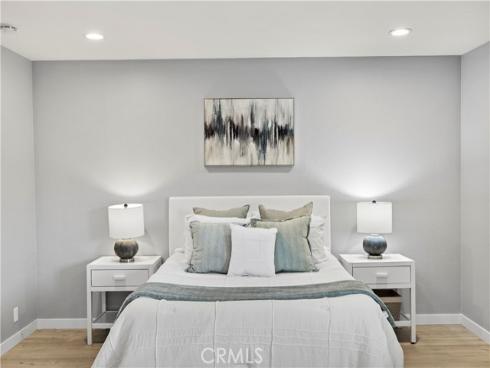 3  Summer Breeze  , Irvine, CA