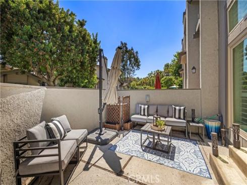 3  Summer Breeze  , Irvine, CA