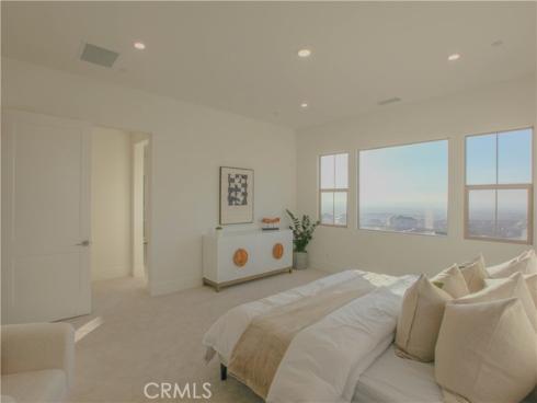 137  Oakstone  , Irvine, CA