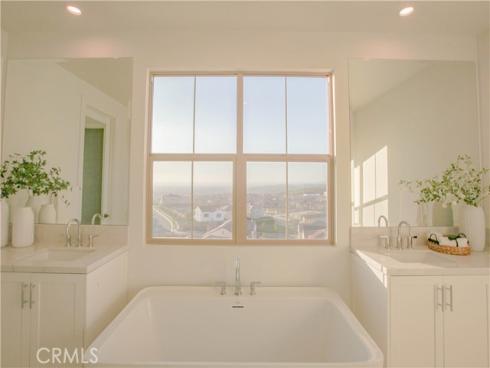 137  Oakstone  , Irvine, CA