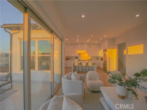 137  Oakstone  , Irvine, CA