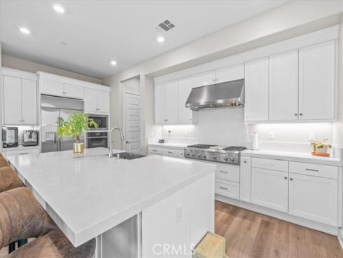 113  Source  , Irvine, CA