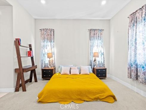 113  Source  , Irvine, CA