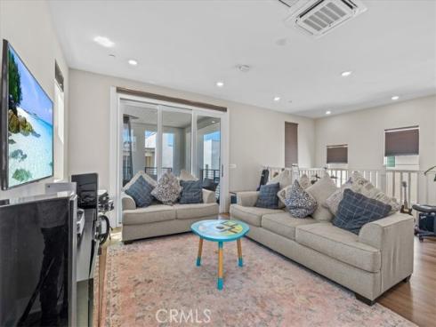 113  Source  , Irvine, CA