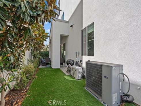 113  Source  , Irvine, CA