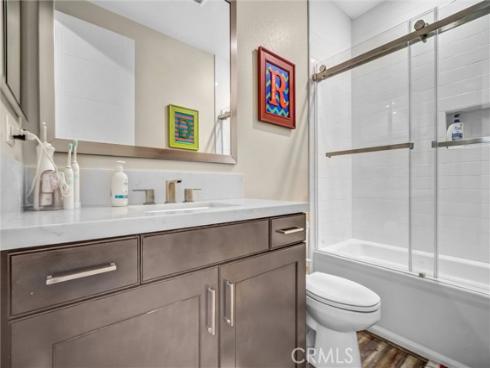 74  Iluna  , Irvine, CA