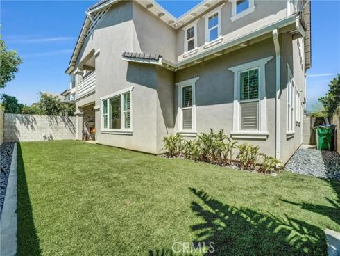 74  Iluna  , Irvine, CA