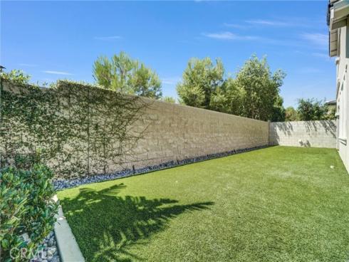 74  Iluna  , Irvine, CA