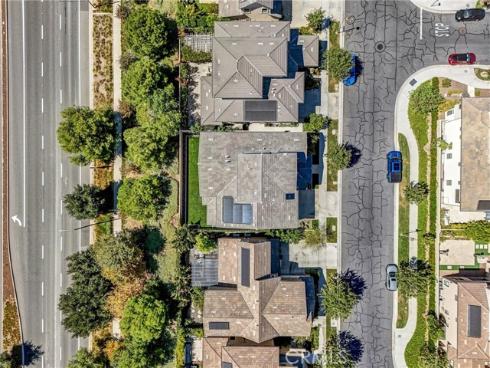 74  Iluna  , Irvine, CA