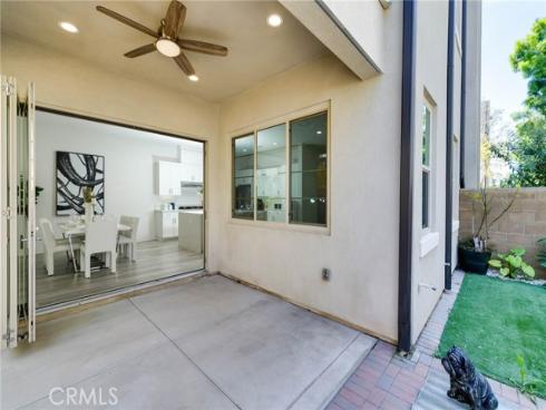 105  Catalyst  , Irvine, CA