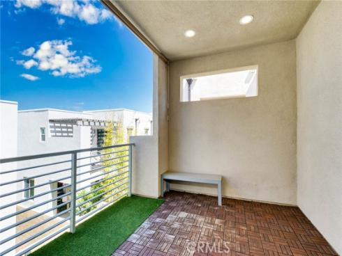 105  Catalyst  , Irvine, CA