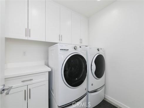 105  Catalyst  , Irvine, CA