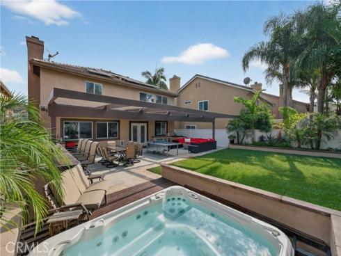 10  Calais  , Irvine, CA