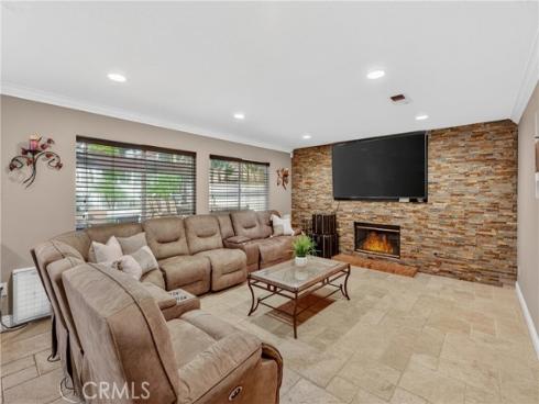 10  Calais  , Irvine, CA