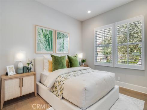 126  Paxton  , Irvine, CA