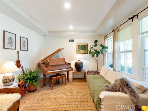 33  Modesto  , Irvine, CA