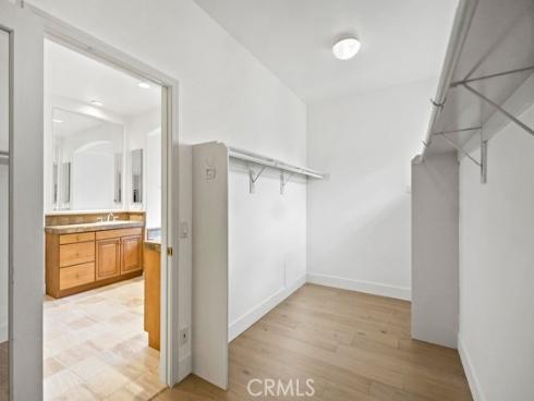 33  Modesto  , Irvine, CA