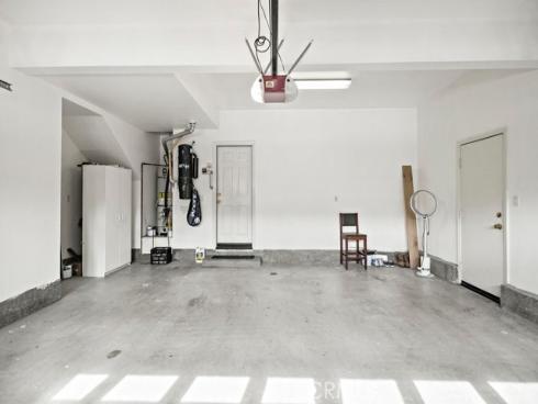 33  Modesto  , Irvine, CA