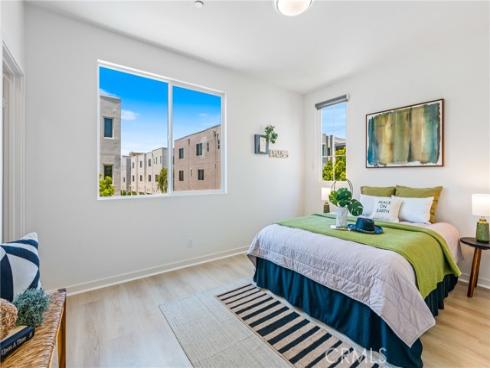 747  Beacon  , Irvine, CA