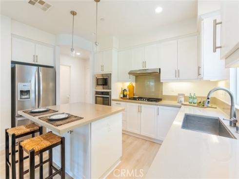 747  Beacon  , Irvine, CA