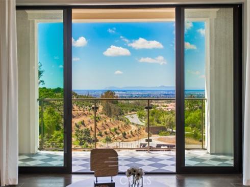 224  Clear Falls  , Irvine, CA