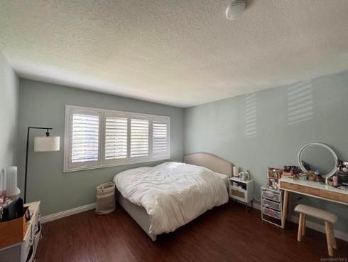 115  Huntington  , Irvine, CA