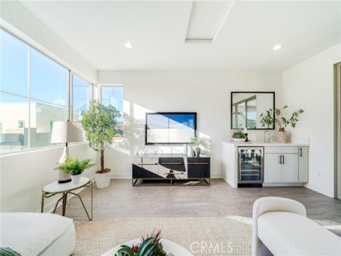 196  Episode  , Irvine, CA