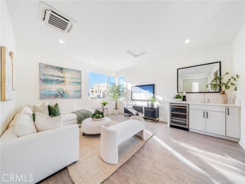 196  Episode  , Irvine, CA