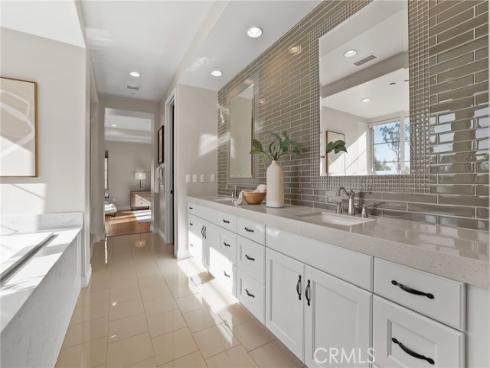 10  Shadybend  , Irvine, CA