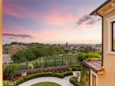 212  Clear Falls  , Irvine, CA