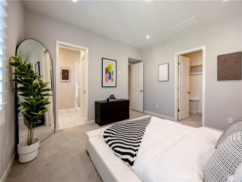 134  Milky Way  , Irvine, CA