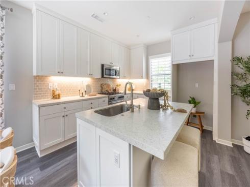 134  Milky Way  , Irvine, CA