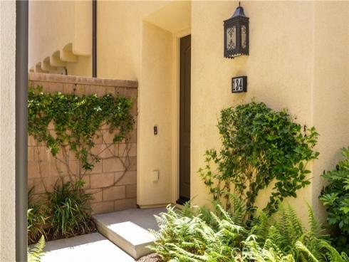 134  Milky Way  , Irvine, CA