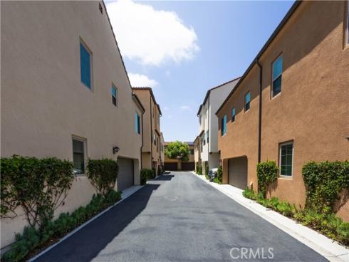 134  Milky Way  , Irvine, CA