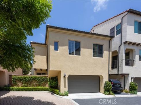 134  Milky Way  , Irvine, CA